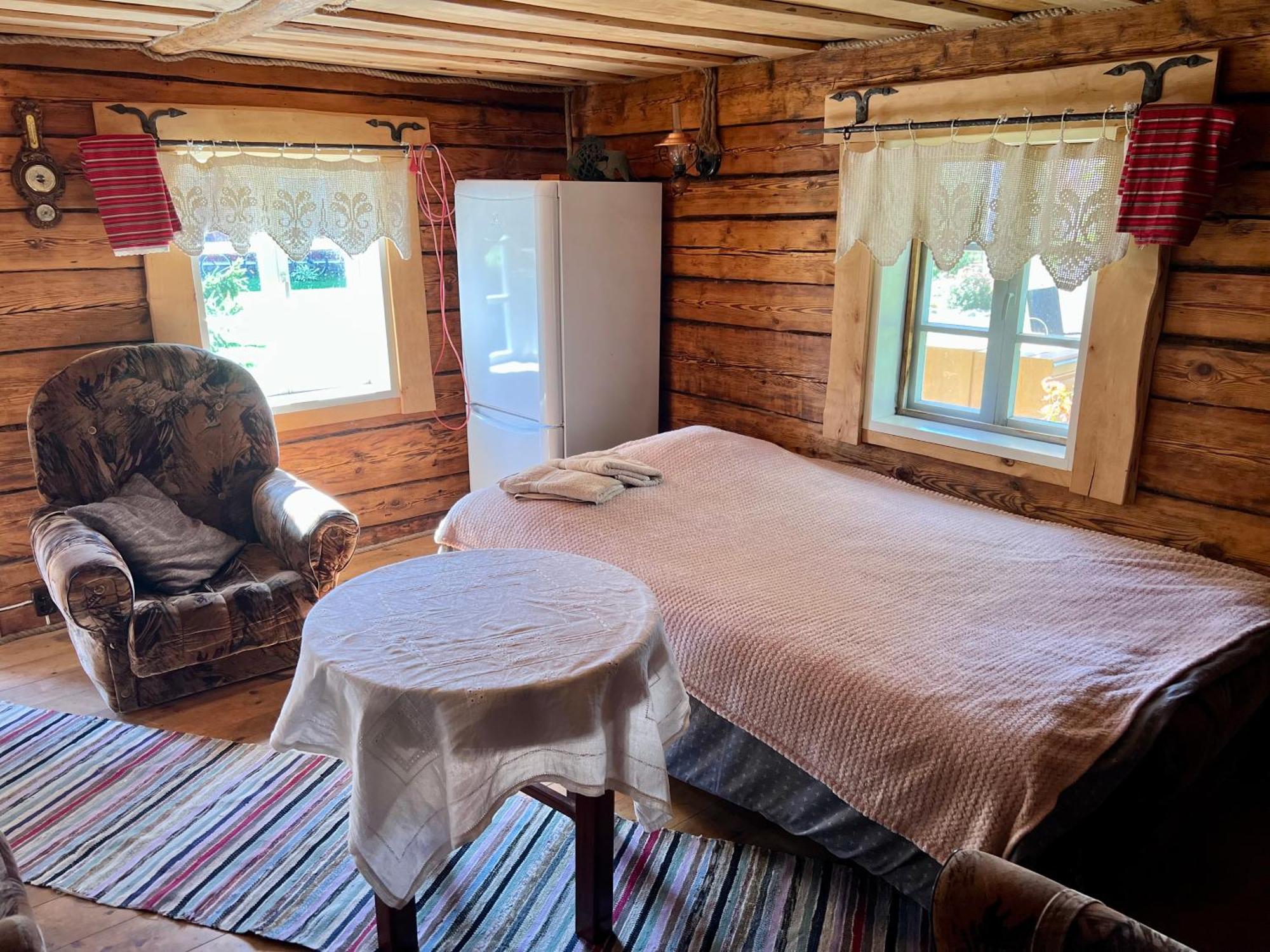 Suurekivi Kuelalistemaja Hotel Reigi Exterior foto
