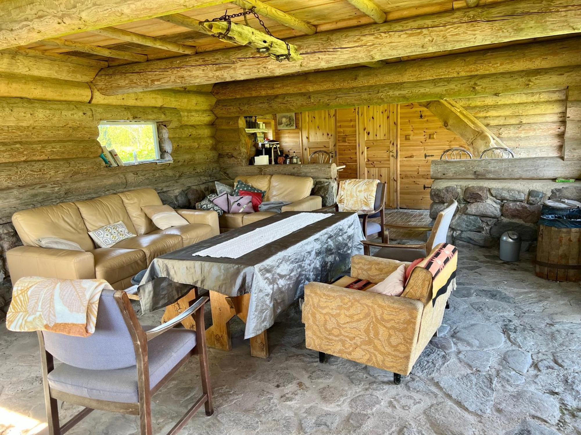 Suurekivi Kuelalistemaja Hotel Reigi Exterior foto