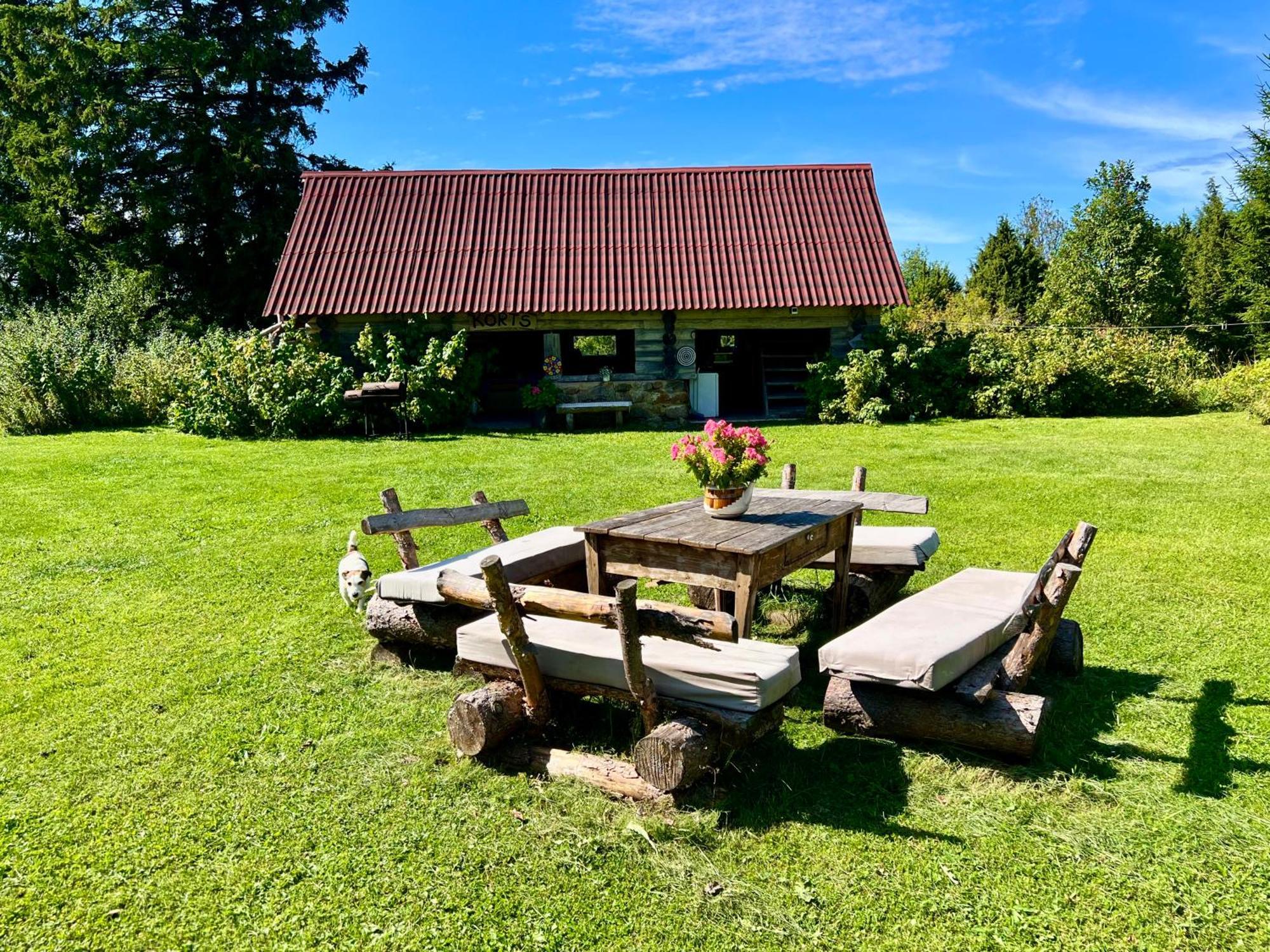 Suurekivi Kuelalistemaja Hotel Reigi Exterior foto